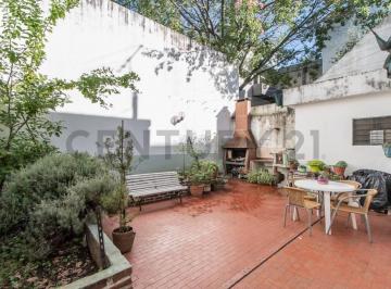 Casa · 208m² · 6 Ambientes · 1 Cochera · Casa 6 Amb con Patio y Terraza - Villa Luro