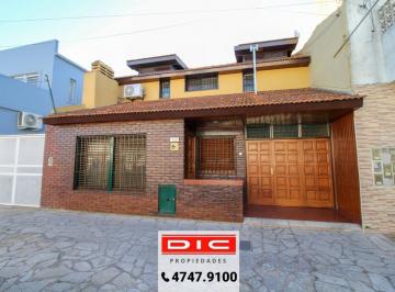 Casa · 114m² · 5 Ambientes · 1 Cochera · Casa 4 Dorm. Venta - Beccar