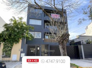 Departamento · 70m² · 3 Ambientes · 1 Cochera · Departamento 3 Ambientes Venta - S. Isi. - Vias/rolon