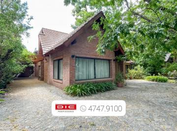 Casa · 250m² · 6 Ambientes · 3 Cocheras · Chalet 4 Dorm. Venta - Garin - Centro