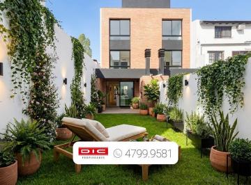 Casa · 159m² · 5 Ambientes · 1 Cochera · Triplex de 5 Ambientes a Estrenar Venta - Olivos