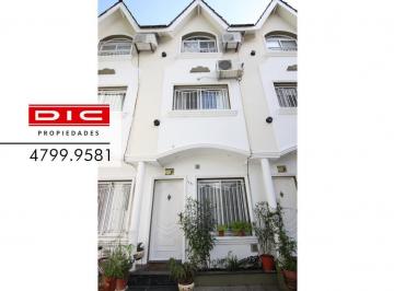 Casa · 115m² · 5 Ambientes · 1 Cochera · Inmejorable Triplex 5 Ambientes en Excelente Zona de Olivos.