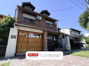 PH · 81m² · 5 Ambientes · 1 Cochera · PH 3 Dorm. Venta - Olivos - Uzal/panam.