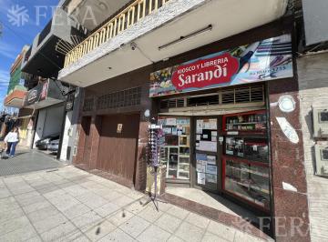 Casa · 217m² · 3 Ambientes · 3 Cocheras · Venta Casa 3 Ambientes con Local y Cochera en Sarandi