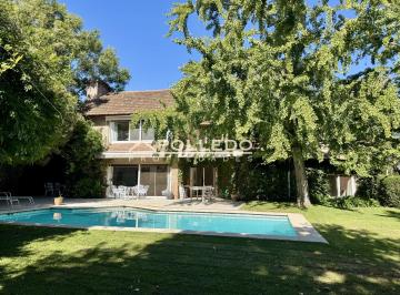 Casa de 5 ambientes, Pilar · Venta Tortugas Country Club Casa de 5 Dorm.