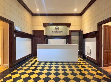 Local comercial · 224m² · 6 Ambientes · 1 Cochera · Alquiler de Chalet Patrimonial Para Uso Comercial - Zona Guemes.