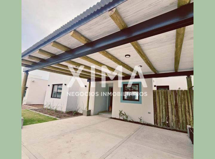 Casa · 450m² · 3 Dormitorios · 2 Cocheras