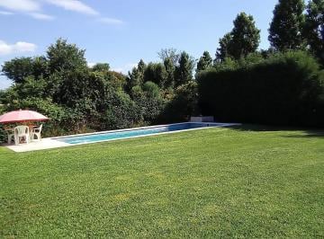 Casa · 132m² · 5 Ambientes · 2 Cocheras · Casa C Pileta y Gran Jardin con Dependencia /pilar del Este