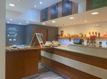 Fondo de comercio · 50m² · 4 Ambientes · 1 Cochera · Fondo Comercial. Casa de Pastas en Centro Comercial