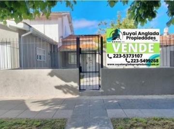 Casa · 140m² · 3 Ambientes · 1 Cochera · Venta Casa 3 Ambientes - Reciclada - Quincho - Parrilla