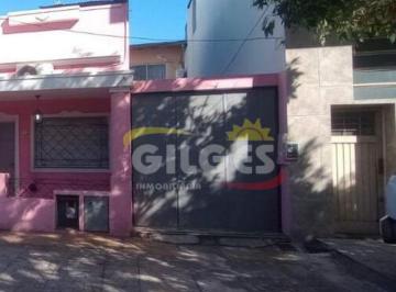 PH · 80m² · 3 Ambientes · 1 Cochera · Venta de PH 3 Ambientes en Ramos Mejia en 2 Plantas con Garage Para 2 Autos y Patio
