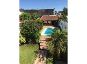 Casa · 295m² · 5 Ambientes · 2 Cocheras · Casa en Venta en Villa del Parque