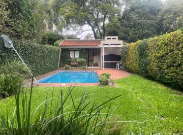 Casa · 133m² · 4 Ambientes · 2 Cocheras · Casa en Venta en San Isidro