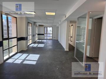 Oficina comercial · 190m² · 3 Ambientes · 1 Cochera · Oficina de Categoría con Excelente Luz Natural - Excelente Zona Entre Recoleta y Retiro