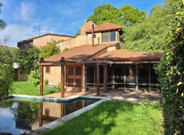 Casa · 234m² · 5 Ambientes · 3 Cocheras · Casa en Venta B° Jardín Espinosa