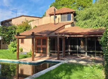 Casa · 234m² · 5 Ambientes · 3 Cocheras · Casa en Venta B° Jardín Espinosa