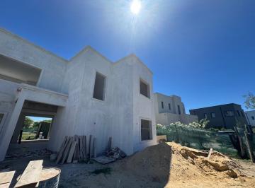 Casa · 173m² · 4 Ambientes · 4 Cocheras · Casa en Venta en El Cantón Puerto, El Cantón, Escobar
