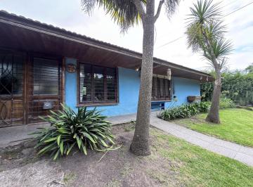 Casa · 150m² · 5 Ambientes · 4 Cocheras · Casa 5 Ambientes - Parque con Parrilla y Piscina - Apto Credito - Jardin de Peralta Ramos
