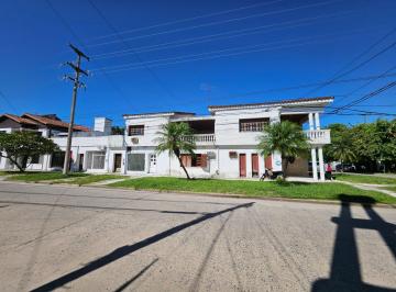 Casa · 645m² · 5 Ambientes · 1 Cochera · Casa con 3 Locales Comerciales en Microcentro de Formosa