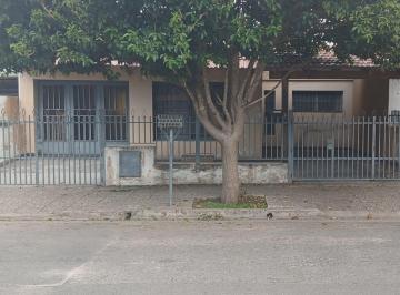 Casa · 155m² · 5 Ambientes · 1 Cochera · Casa en Venta 3 Dorm Barrio Centro América