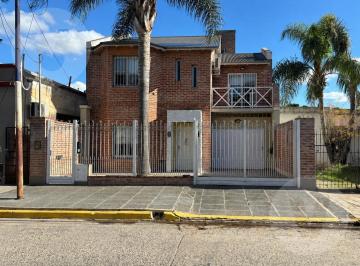 Casa · 174m² · 4 Ambientes · 3 Cocheras · Casa a La Venta en Ezeiza - Apto Crédito