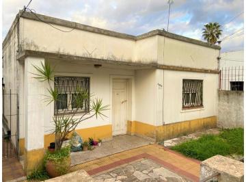 Casa · 80m² · 3 Ambientes · Casa 3 Ambientes S/ Lote 8.66 X 20. Digna de Ver.