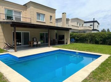 Casa · 220m² · 4 Ambientes · 2 Cocheras · Casa en Venta en Castaños, Nordelta, Tigre
