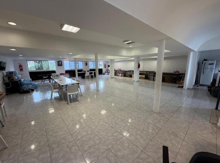 Local comercial · 248m² · 1 Ambiente