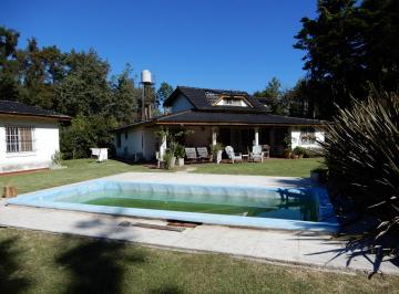 Casa · 176m² · 6 Ambientes · 1 Cochera · Excelente Quinta en Venta Barrio El Remanso