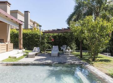 Casa · 500m² · 7 Ambientes · 4 Cocheras · Venta Casa 7 Amb en Cabos del Lago Nordelta