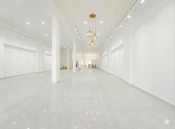 Local comercial · 605m² · 10 Ambientes · 2 Cocheras · Gran Local Comercial a Estrenar en Alquiler