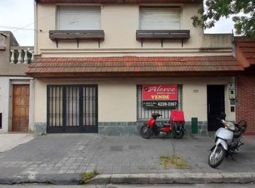 Casa · 340m² · 12 Ambientes · 1 Cochera · Venta Casa 12 Habitaciones 4 Baños Quincho y Pileta