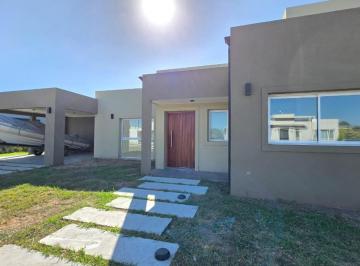 Casa · 170m² · 4 Ambientes · 6 Cocheras · Casa a Estrenar La Alameda Canning