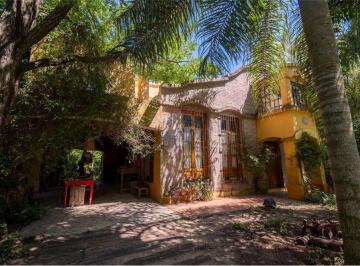 Casa de 10 ambientes, Arroyo Leyes · Casa Familiar Ambientes Amplios y Gran Parque