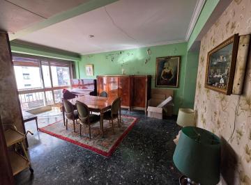 Departamento · 82m² · 3 Ambientes · Semipiso 3 Amb 90 m² C/dep/serv Frente Bcon a Reciclar
