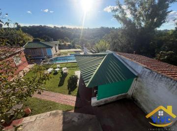 Casa de 16 ambientes, La Falda · Casa en Venta C/ Cochera en La Falda