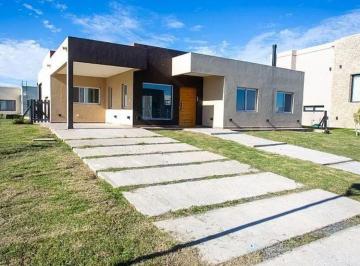 Casa de 4 ambientes, San Vicente · Venta Casa a Estrenar 4amb Santa Clara Al Sur San Vicente