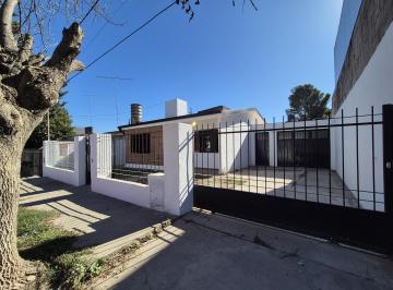 Casa · 85m² · 4 Ambientes · 1 Cochera · Casa en Venta | B° Cámara | 2 Dorm.