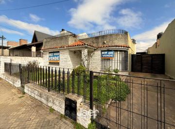 Local comercial de 6 ambientes, Rosario · Amplio Local o Casa con Galpón Sobre Terreno de 519 m²