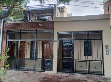 PH de 1 ambiente, Ituzaingó · Amplio Monoambiente Dividido en Impecable Estado, Para 1 Sola Persona Ituzaingo Norte
