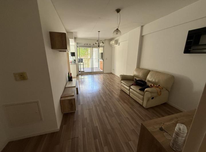 Venta 2 Ambientes Balcon Patio. Parrilla. Pileta y Terraza.