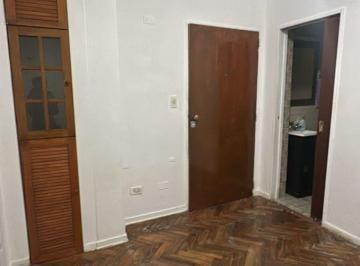 Departamento de 2 ambientes, Floresta · Apto Credito - Oportunidad de Inversión – 2 Ambientes con Patio en Floresta
