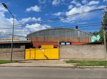Bodega-Galpón · 1280m² · Nave 1.280 m² - Eva Perón 639