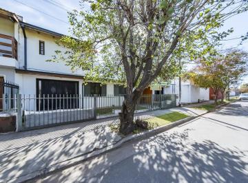 Casa · 200m² · 7 Ambientes · 1 Cochera · Venta Casa 4 Dorm. en Marqués de Sobremonte, Ideal Familia Numerosa