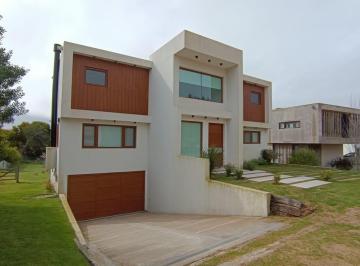 Casa · 350m² · 6 Ambientes · 2 Cocheras · Casa en Venta - 5 Dorm. 5 Baños - Pinamar