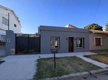 PH · 52m² · 3 Ambientes · 2 Cocheras · Venta - PH Al Frente - Olivos - a Estrenar