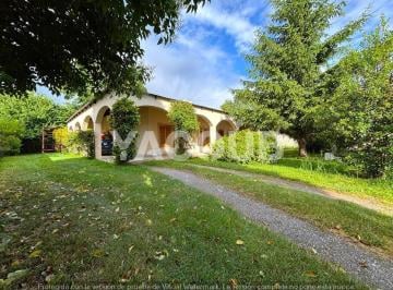 Casa · 140m² · 3 Ambientes · 2 Cocheras · Casa de 2 Dorm., Galpón y Gran Galería - 208 m² Constr. en Lote de 899 m² - La Tandilera