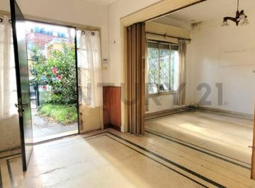 Casa · 168m² · 6 Ambientes · 1 Cochera · Venta Casa La Blanqueada 4 Dorm., Padrón Único 450 m² Tot. Acepta Banco