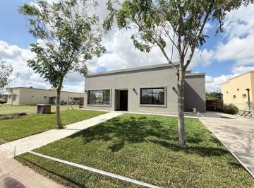 Casa · 120m² · 4 Ambientes · 2 Cocheras · Casa en Venta 3 Dorm San Ramon Pilar del Este
