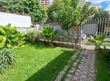 PH · 72m² · 3 Ambientes · 1 Cochera · PH Al Frente Independiente con Jardín en Lanús Este Sin Expensas.